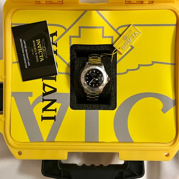 Invicta Pro Diver Men's Watch - 40mm, Steel Black dial (34022) & Collector box - Picture 1 of 6